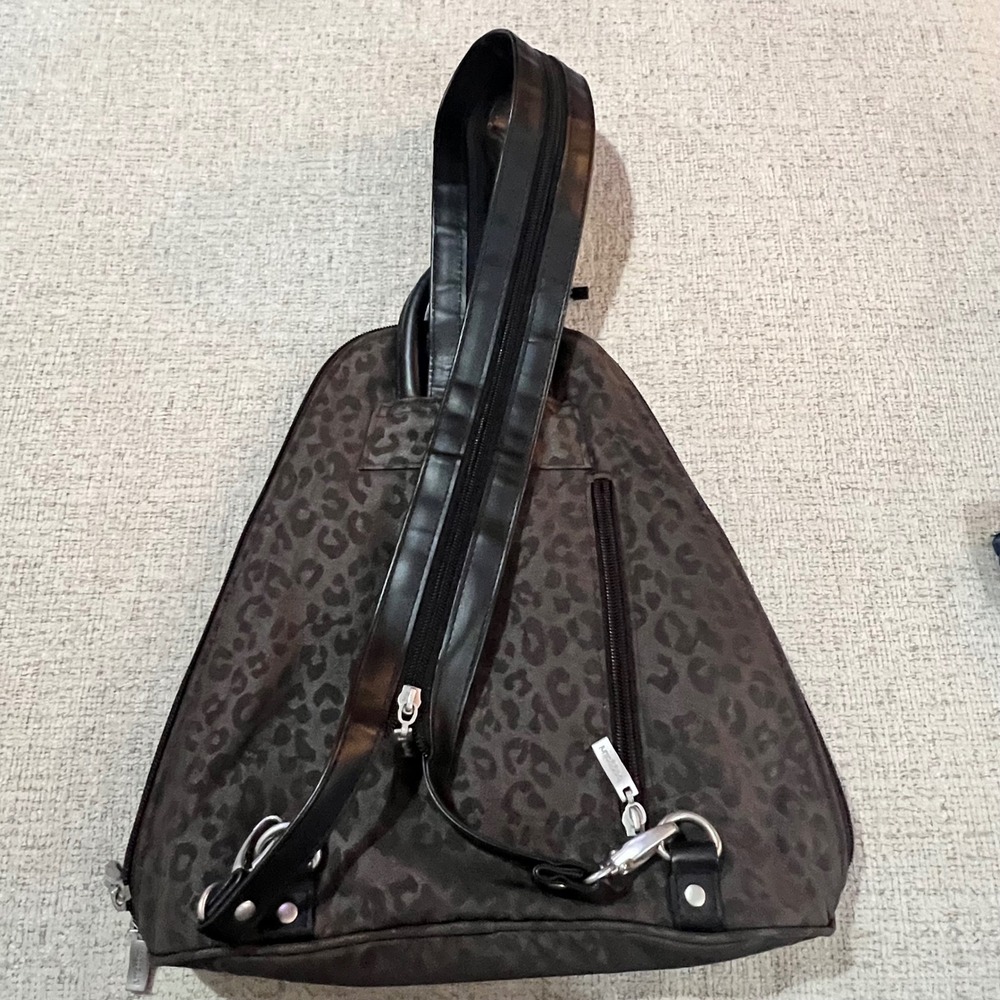 Baggallini Leopard Print Mini Backpack Convertibl… - image 3